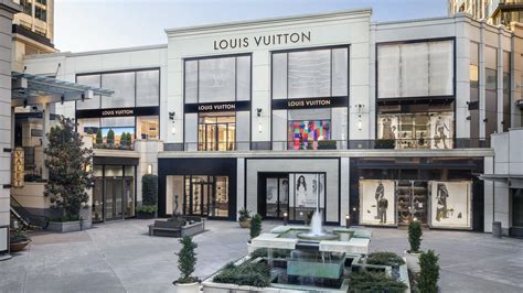 louis vuitton seattle bravern bellevue.